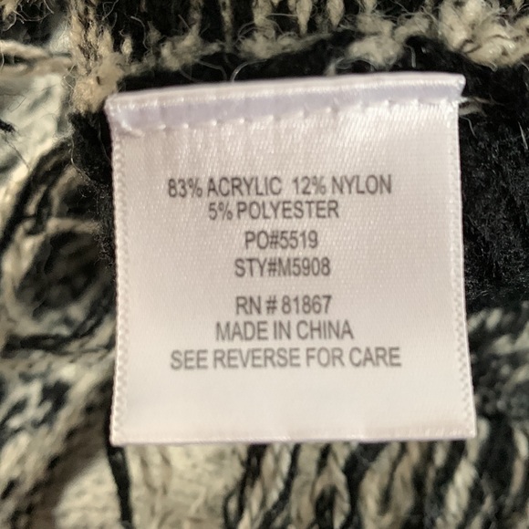 Olivia Sky Poncho Sweater XL - Picture 5 of 5